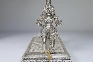 Silver garuda idol
